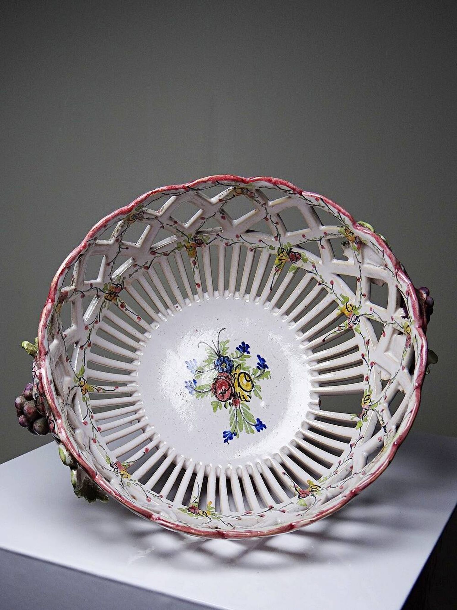 Openwork bowl in painted earthenware, Émile Tessier Le Croisic, 30-50's accident