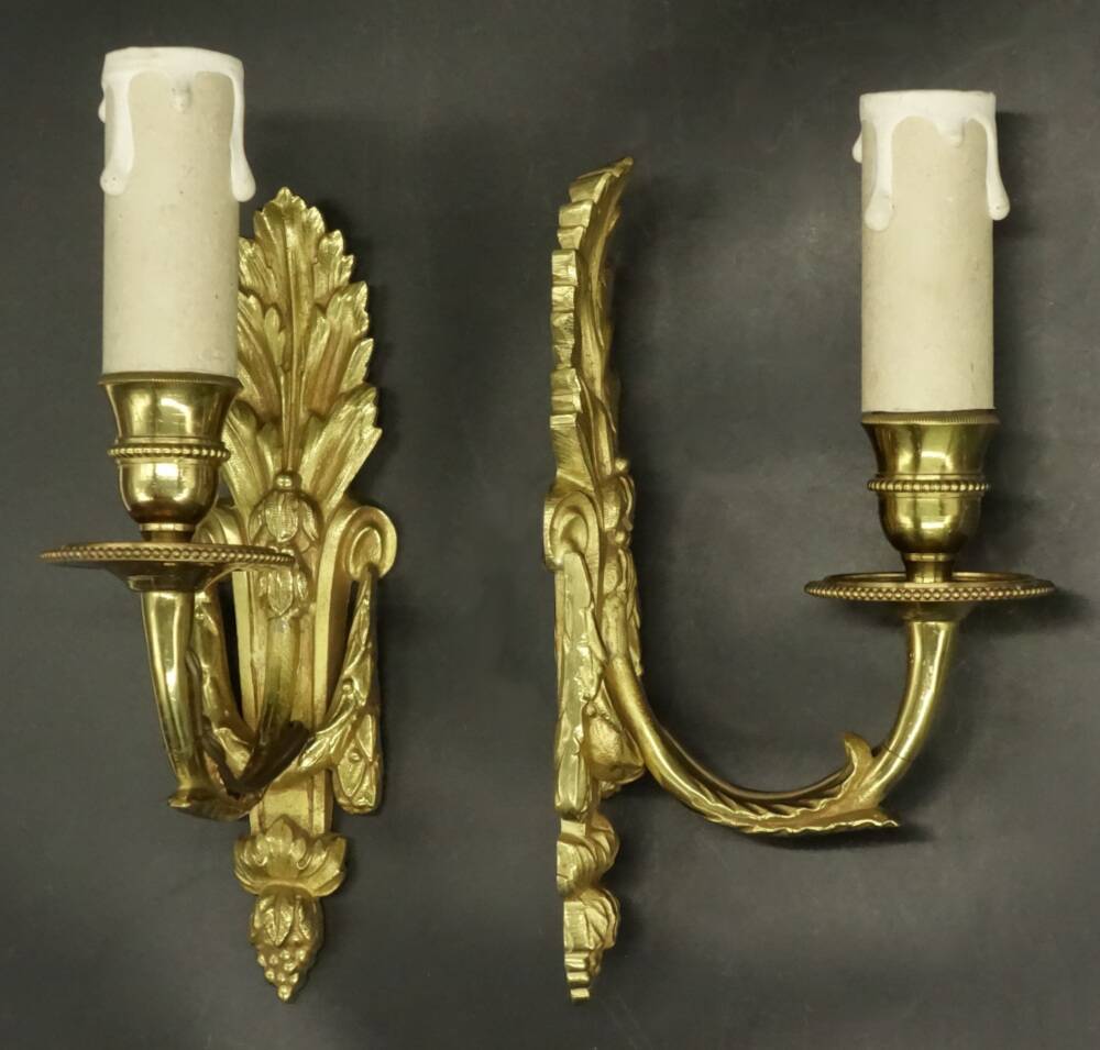 Pair of Louis XVI style wall lights from Hettier & Vincent