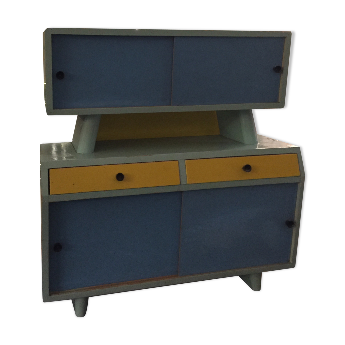 Buffet meuble poupée années 1960 pour déco trendy
