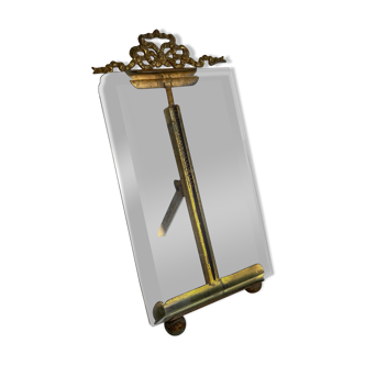 Frame in brass and beveled glass