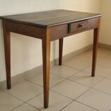 Rustic table with 1 drawer