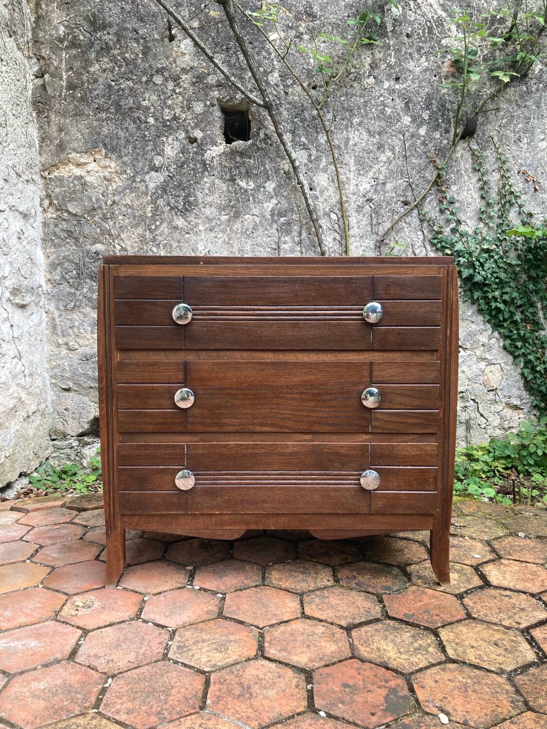Vintage chest of drawers