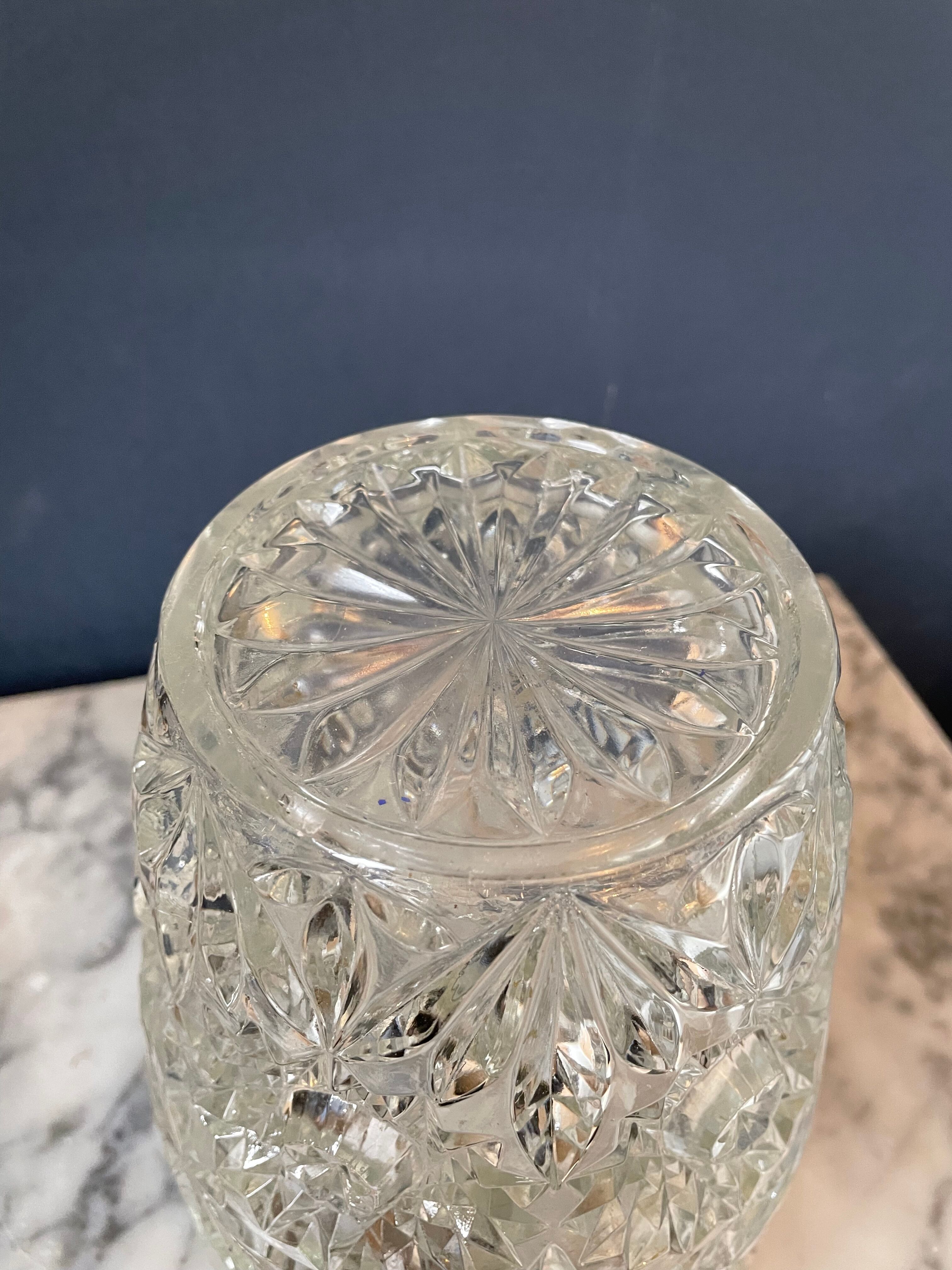 Glass vase