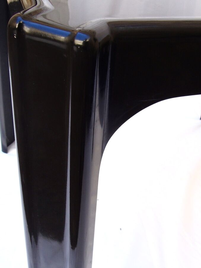 Square table design 1970 fiberglass.