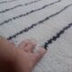 Tapis marocain en laine bleue tissée à la main