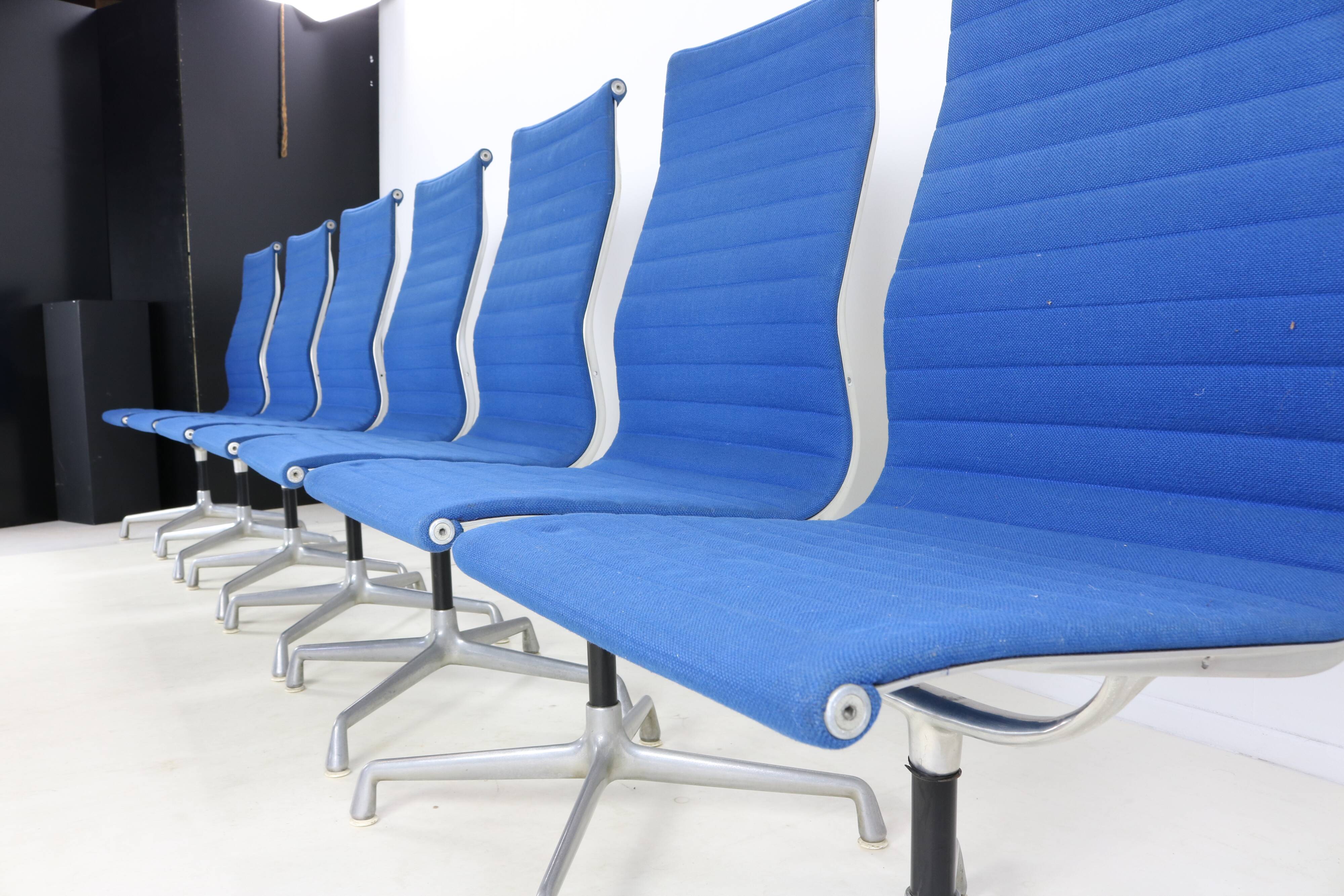 Set of seven office chairs by Charles Eames for Herman Miller Usa design