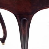 Table et 4 chaises en bois et tissu, Europe du Nord vers 1870