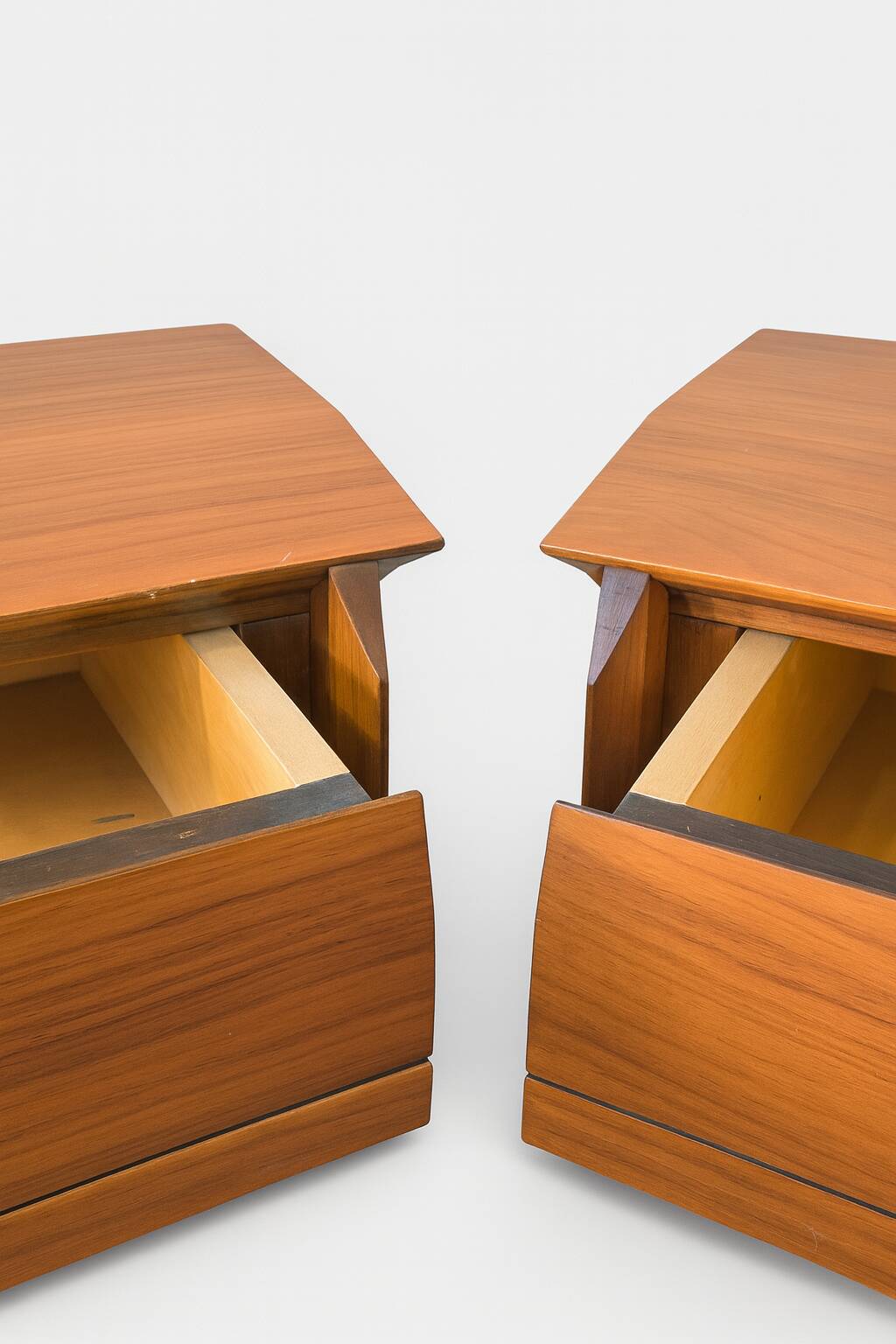 Pair of wall-mounted bedside tables, produced by Permanente Mobili Cantù, ver.