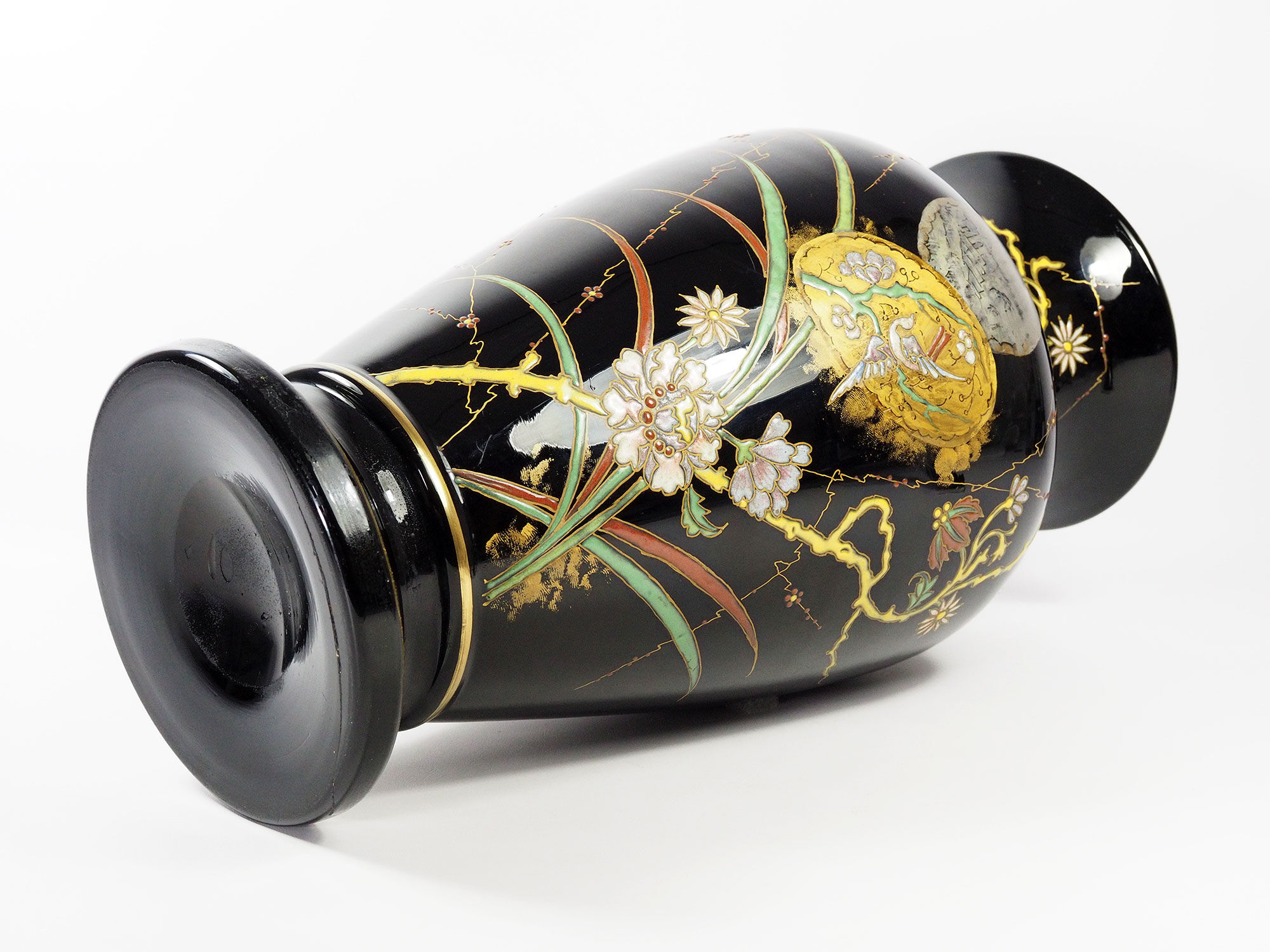 Art Nouveau vase in gold and silver enamelled glass hand painted