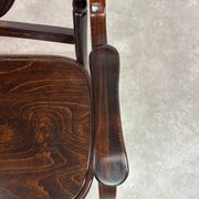 Curved bench Secession by Thonet Mundus