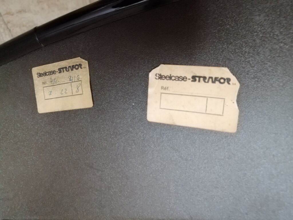 Randall Buck's vintage chair for Steelcase Strafor