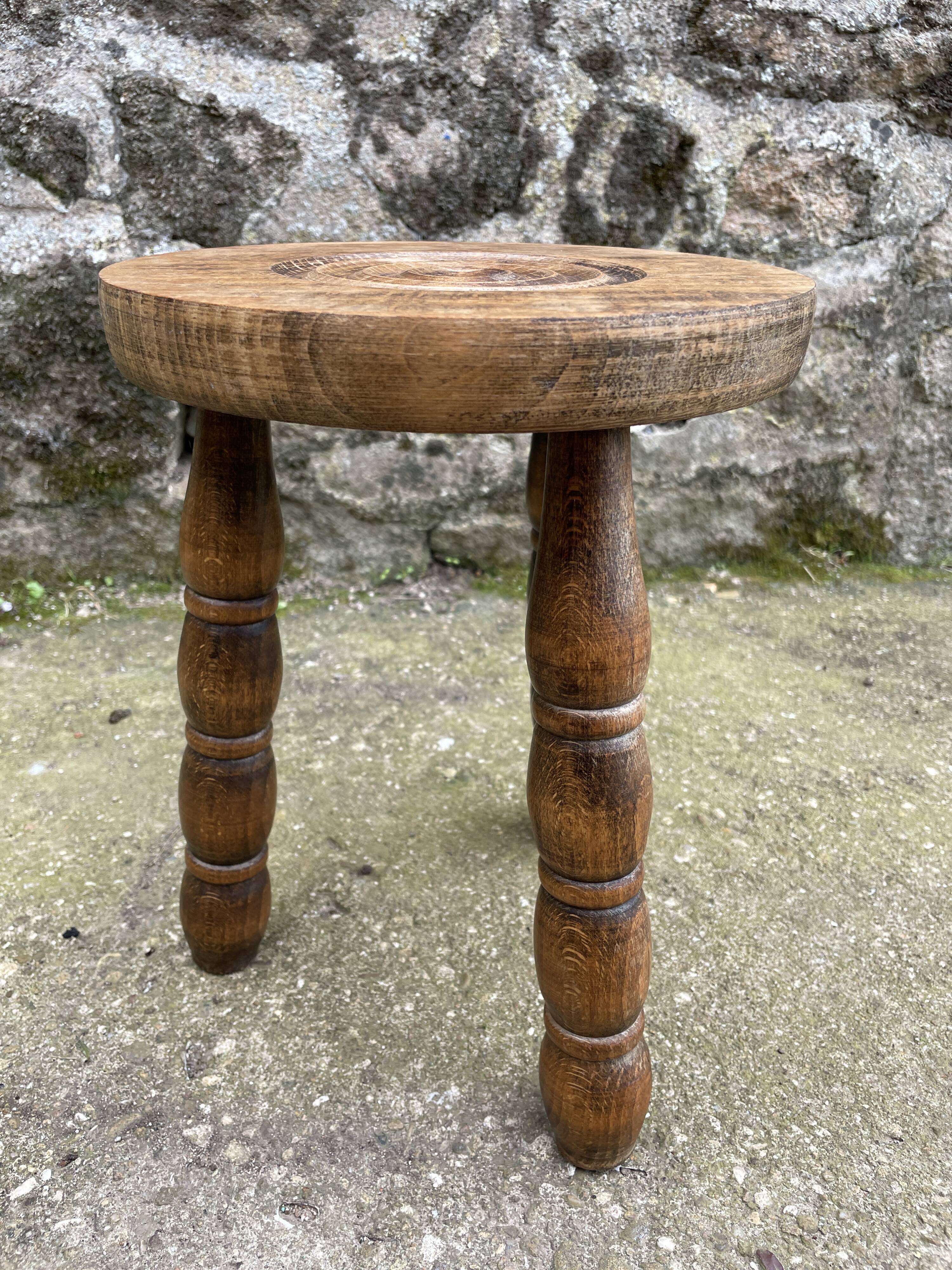 Milking stool or plant stand