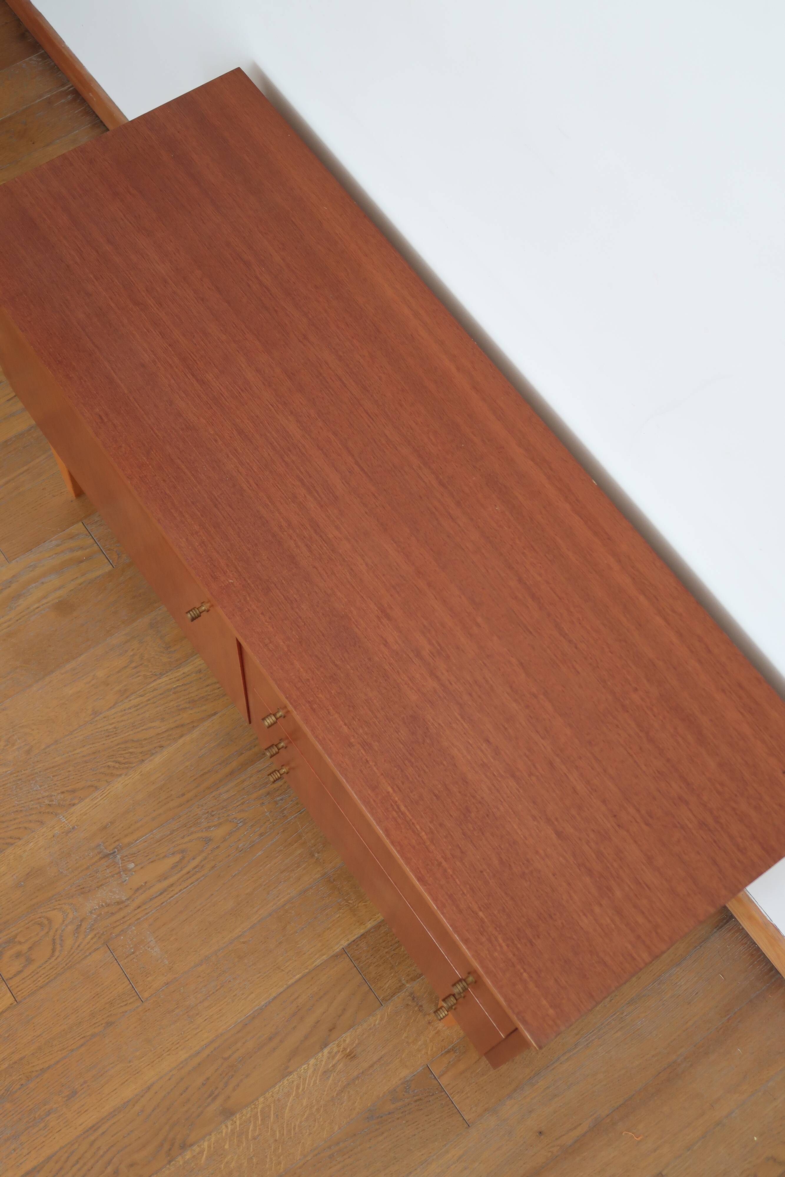 Small Scandinavian row