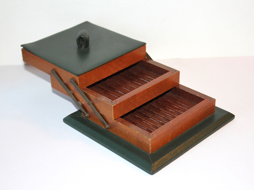 Box cigarettes from the 1950s