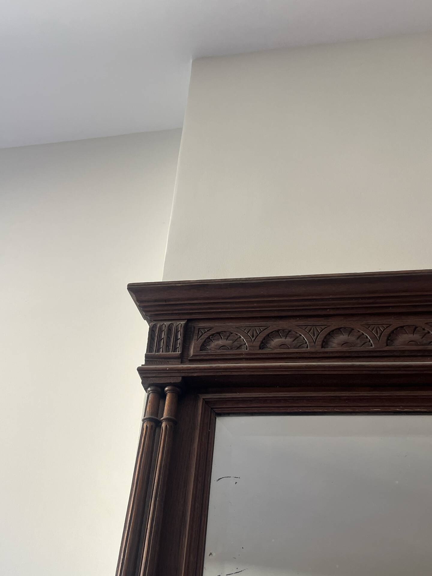 Large antique trumeau mirror in carved wood – 19th century / neoclassical style
