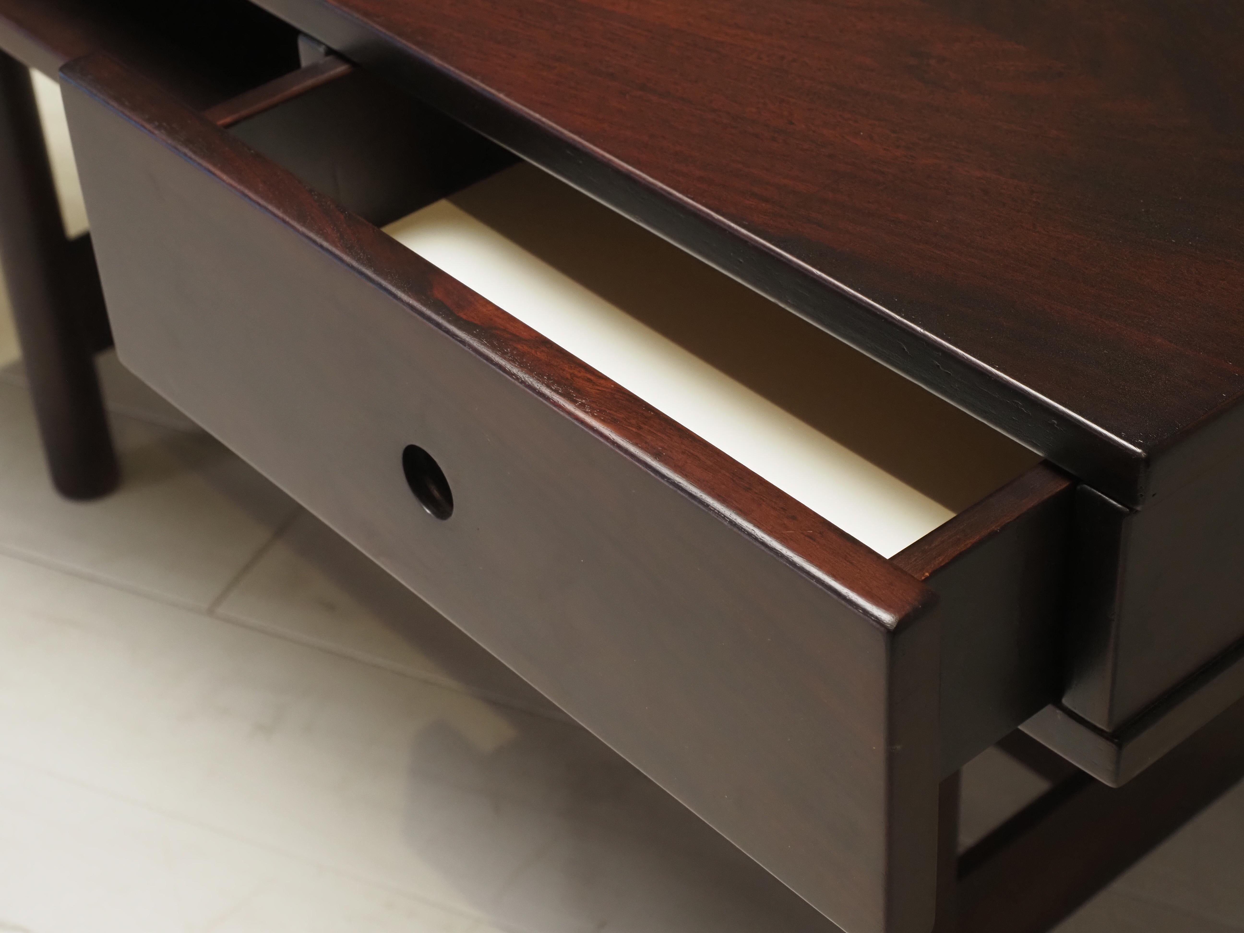 Italian desk in the style of Bernini, Italy 1970s.