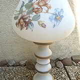 vase cornet opaline white