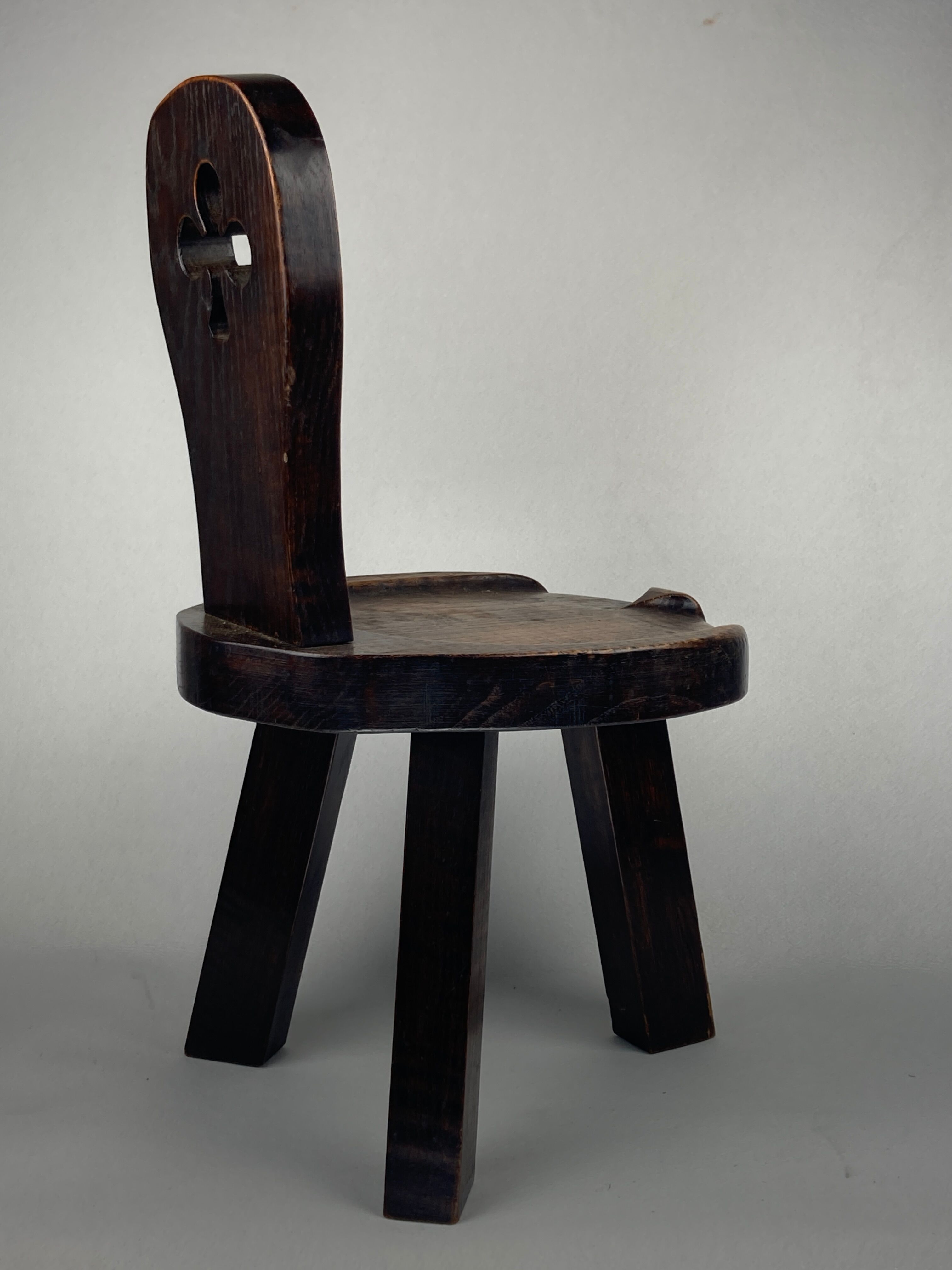 Sculptural oak brutalist chunky tripod stool, ca 1960s