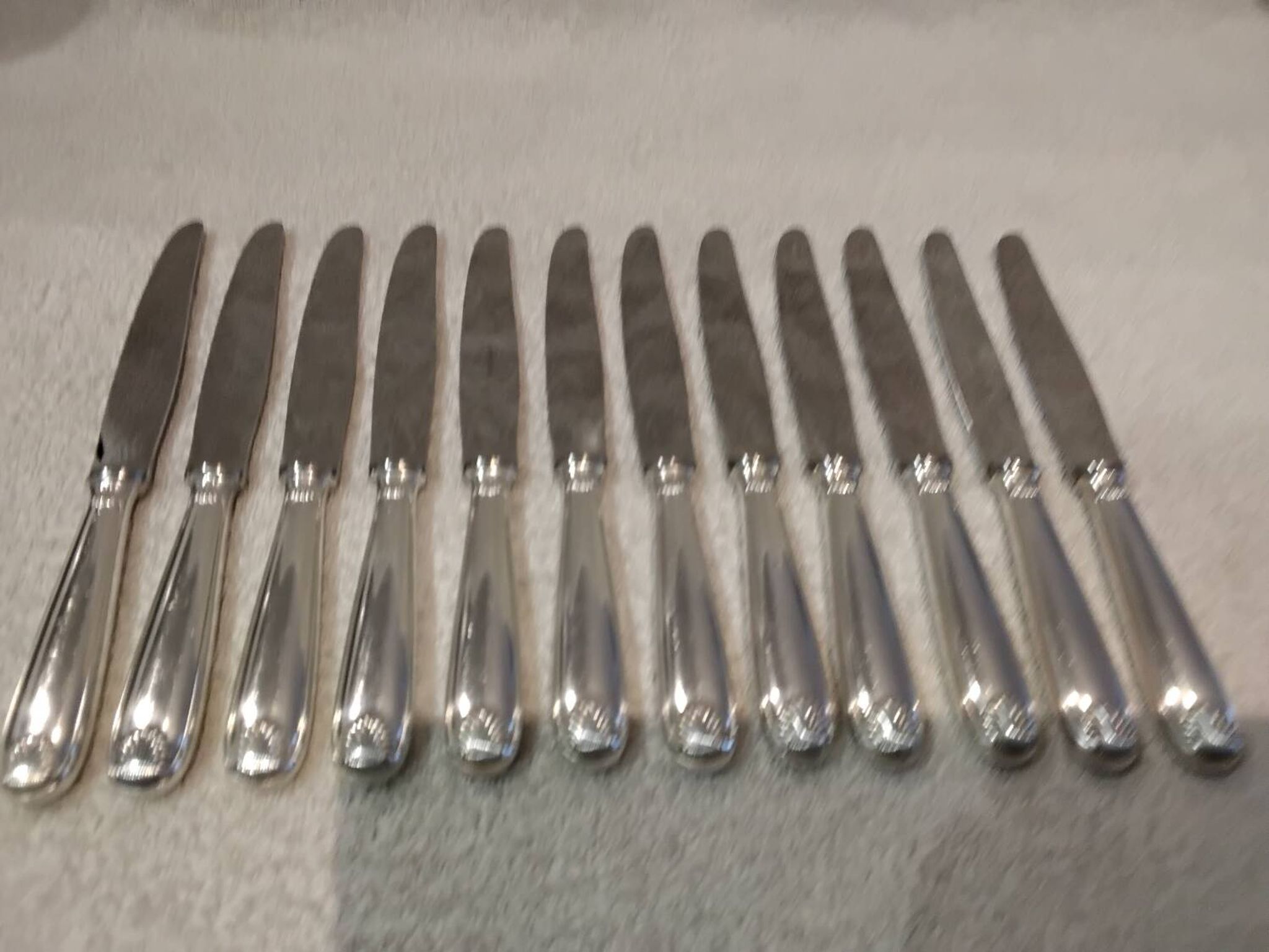 12 couteaux à dessert métal argenté orfèvre Christofle vendome 19,7cm