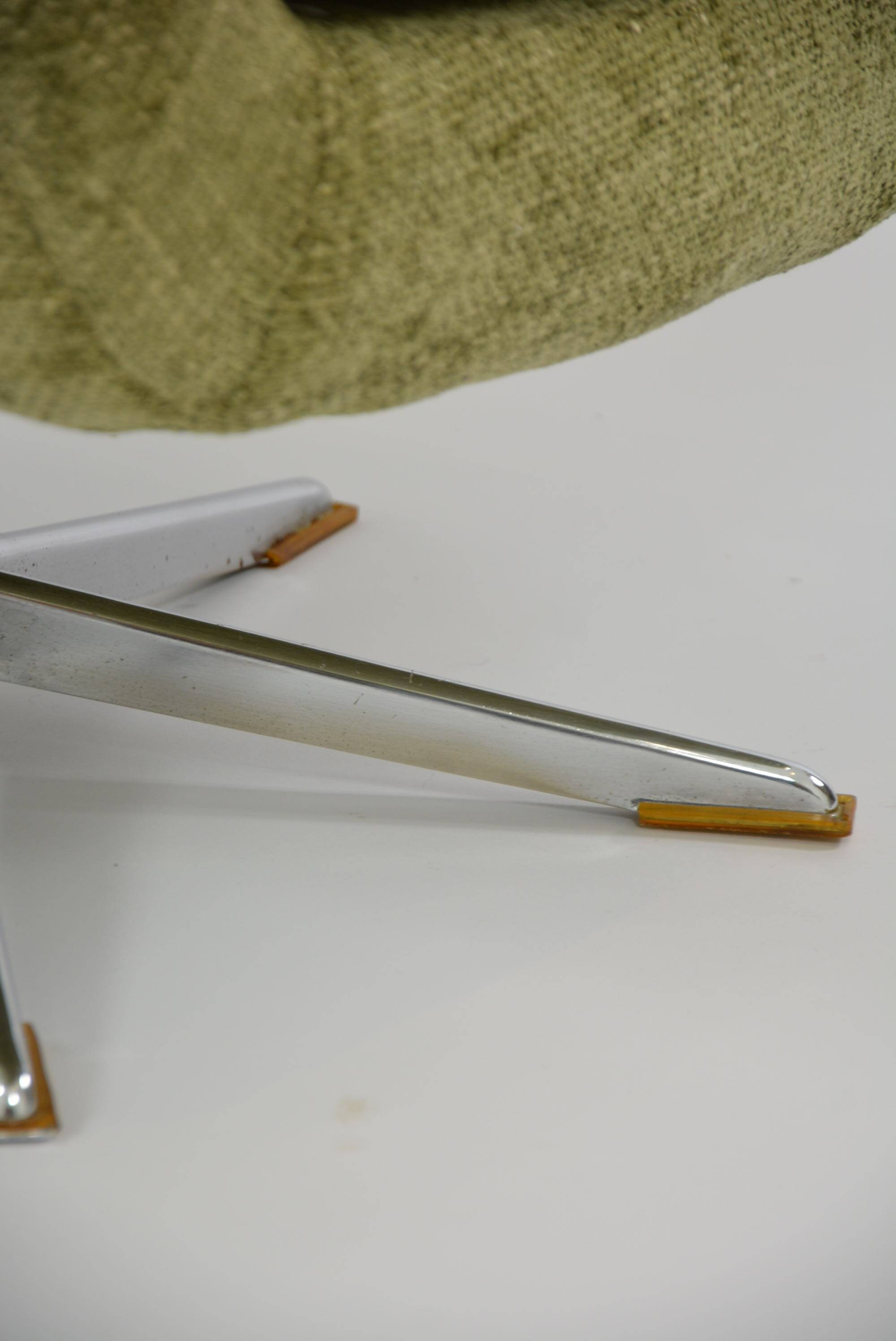 Swivel shell armchairgreen Khaki