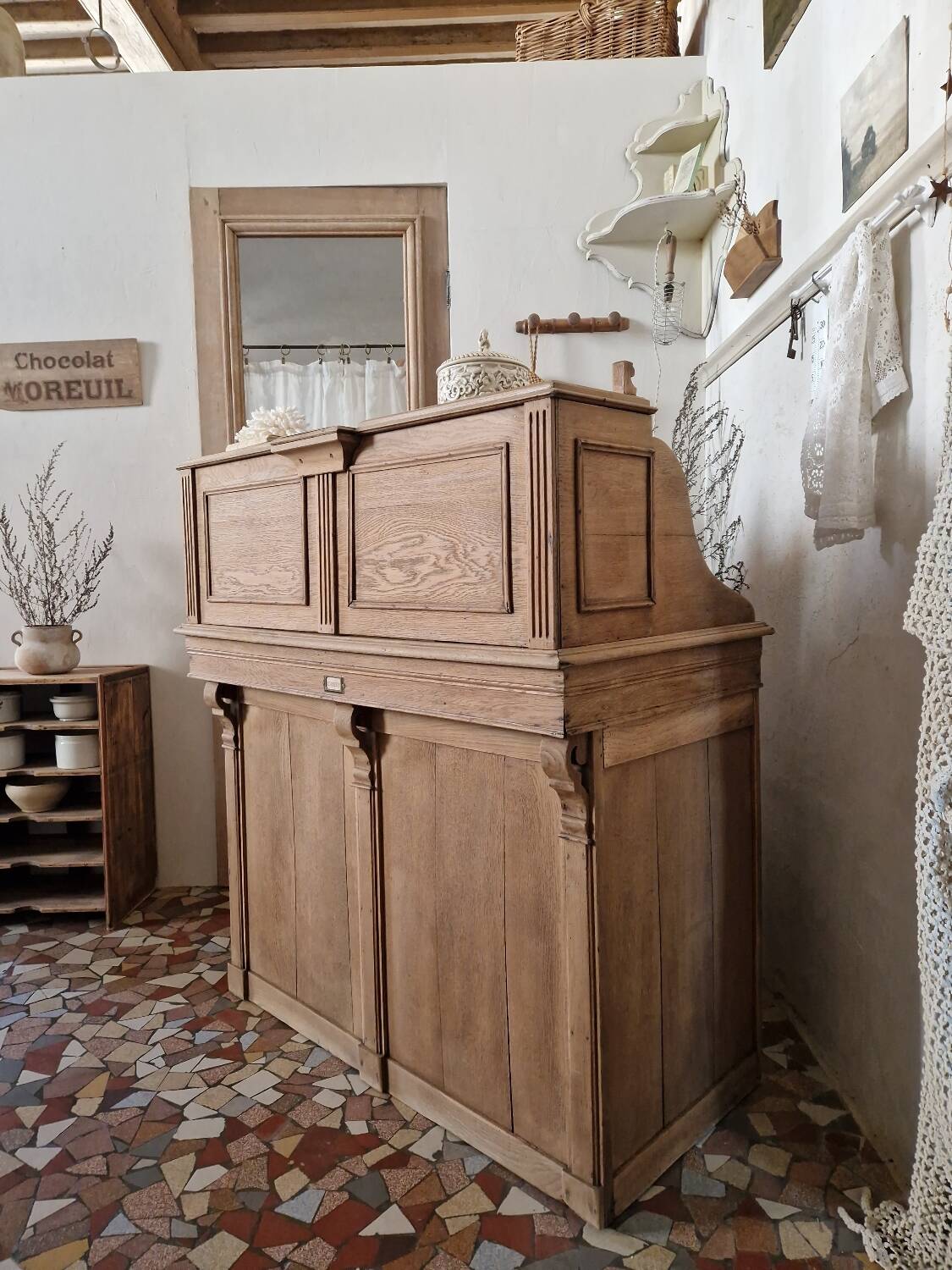 Old cash counter