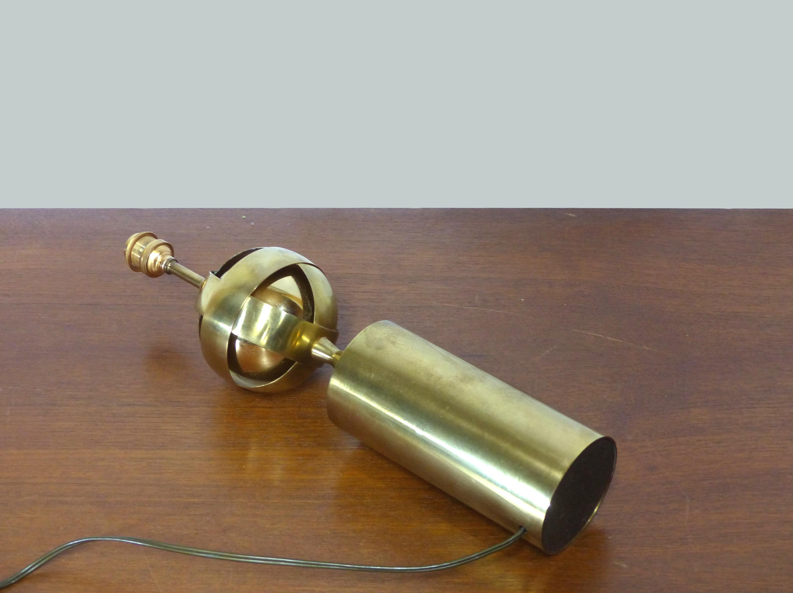 Astrolabic golden brass lamp
