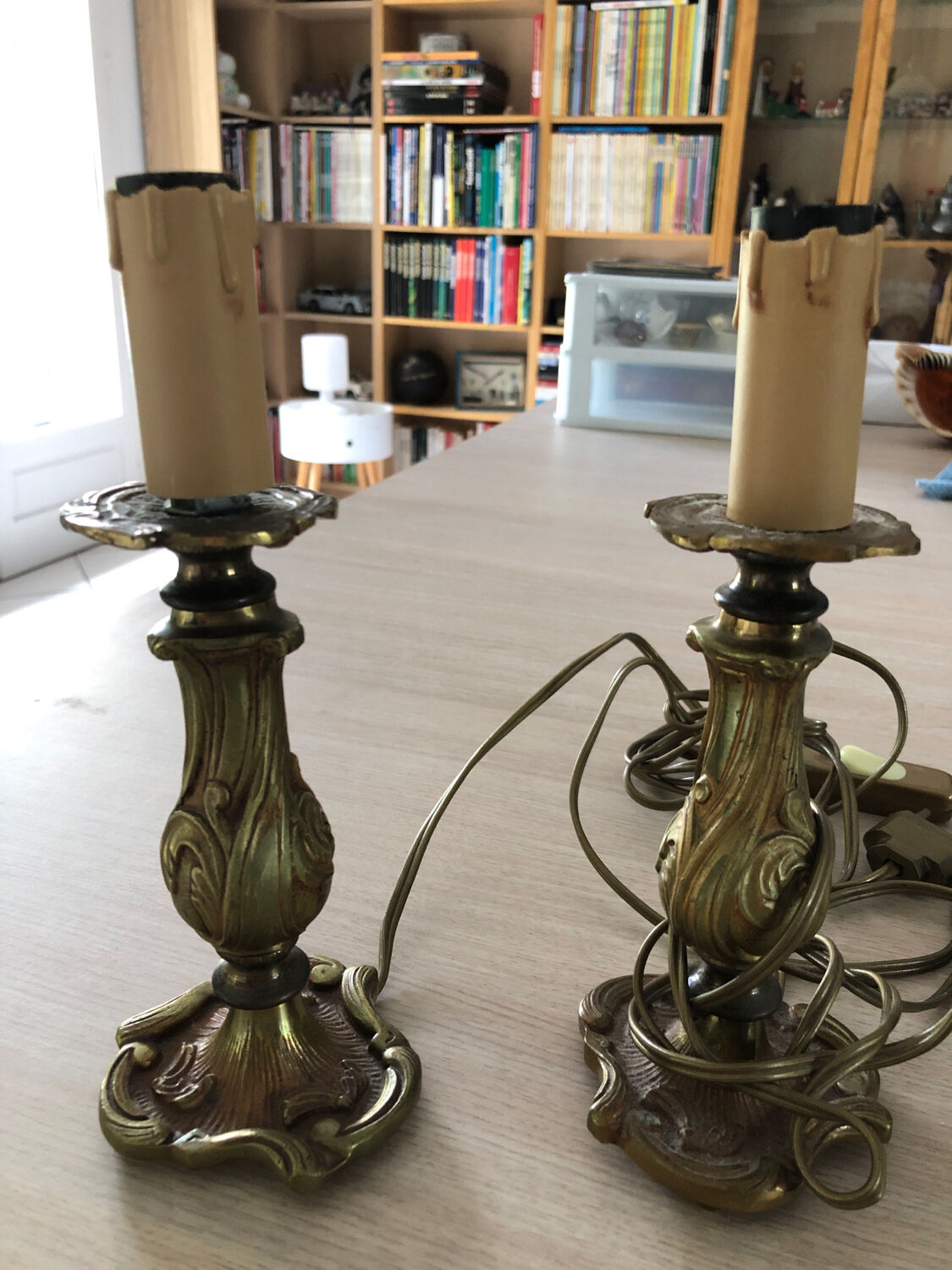 Set of 2 foot bedside lamp