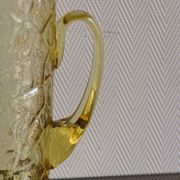 Pichet en verre froissé