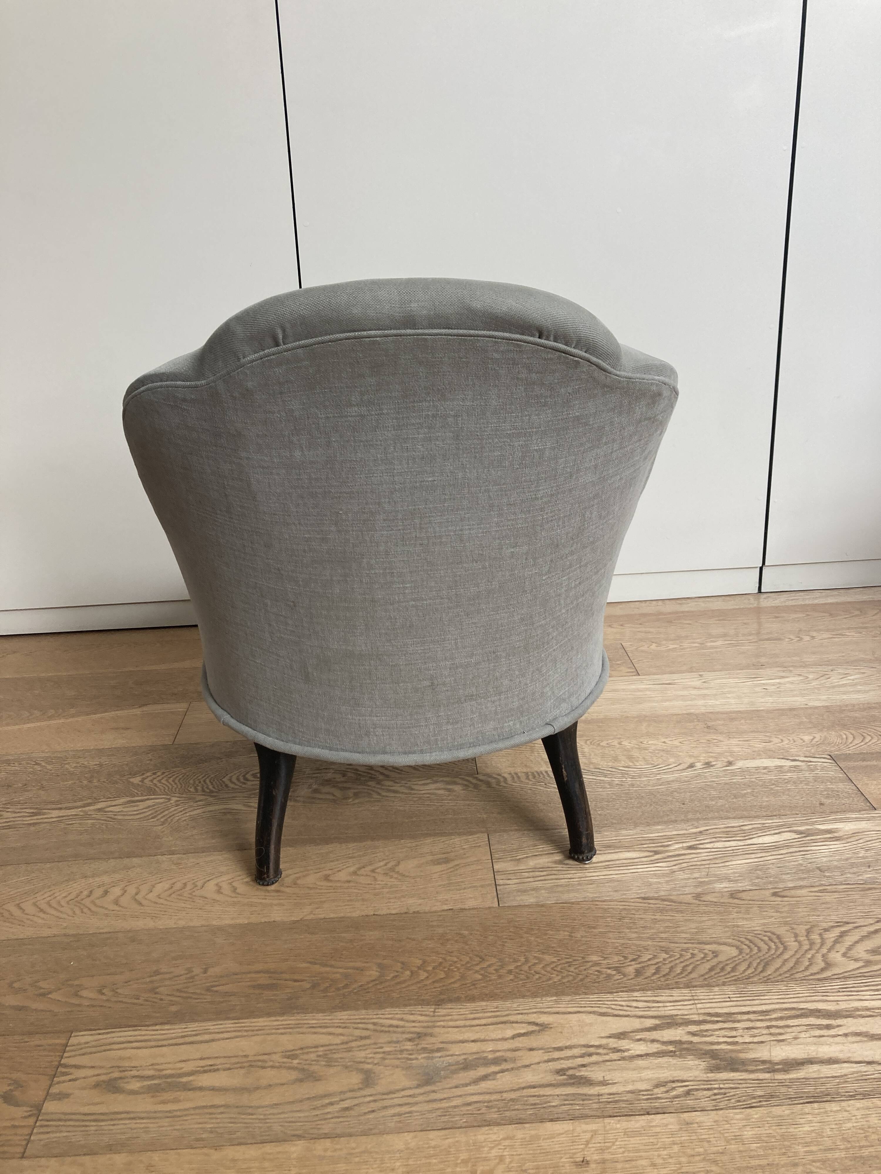 Frog chair