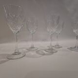 Set de 5 verres à pieds en cristal gravé anciens