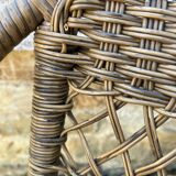 Small children's chair in beige scoubidou.