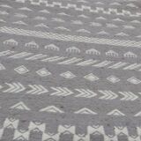 Hand-made grey and white wool rug 138x72cm