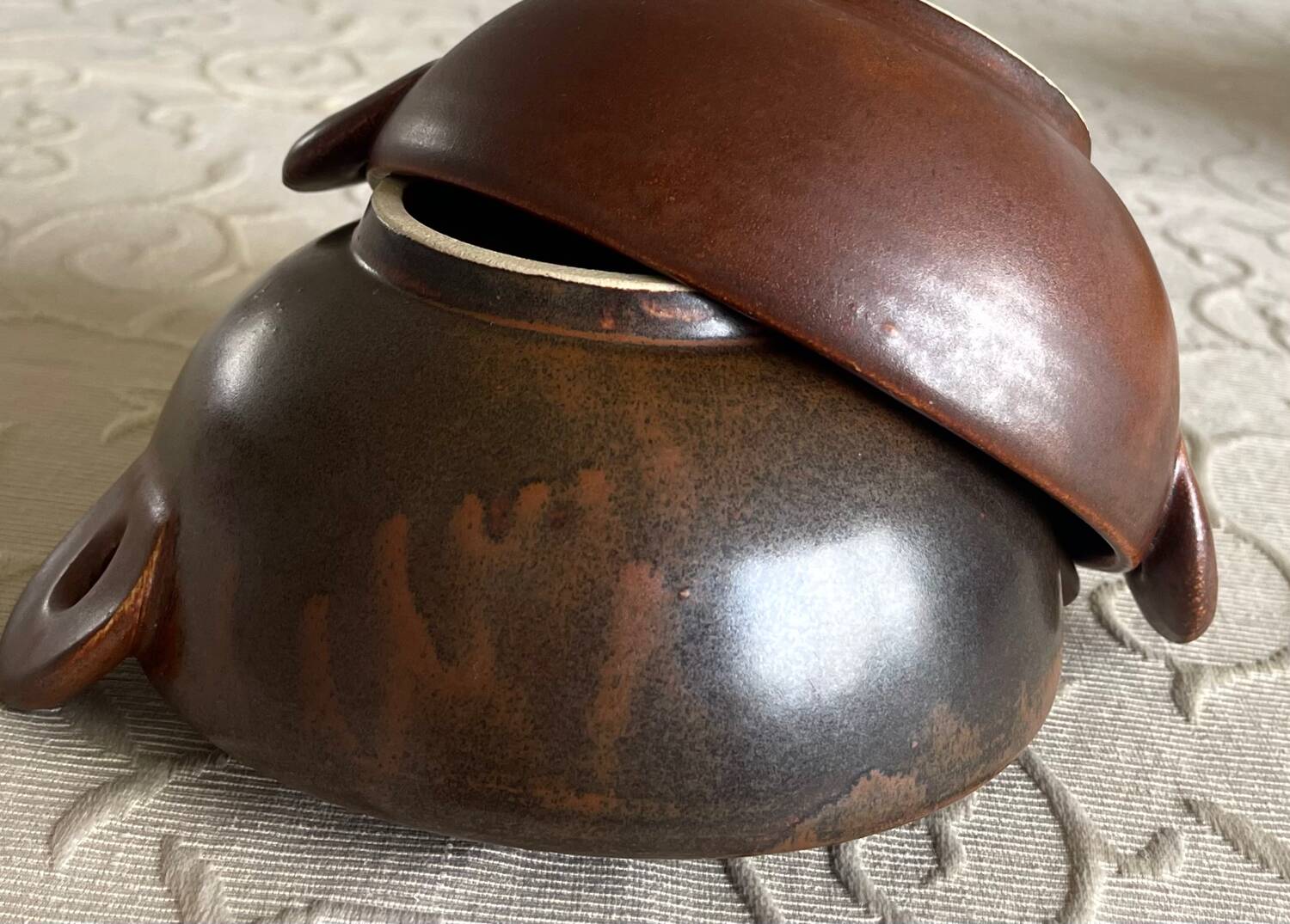 Duo of artisanal stoneware bowls