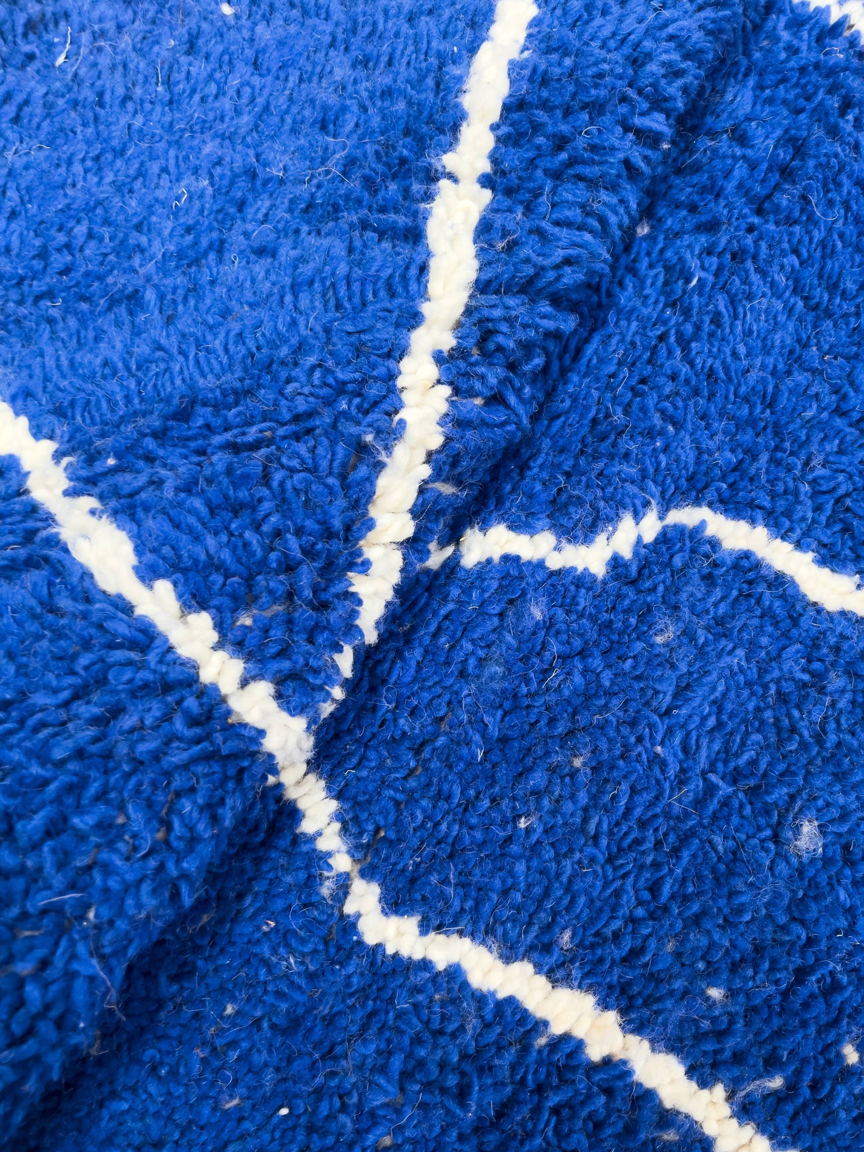 Berber rug Beni Ouarain Majorelle blue with white patterns 1.45x1.08m