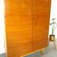 Fineer vintage kledingkast met legplanken