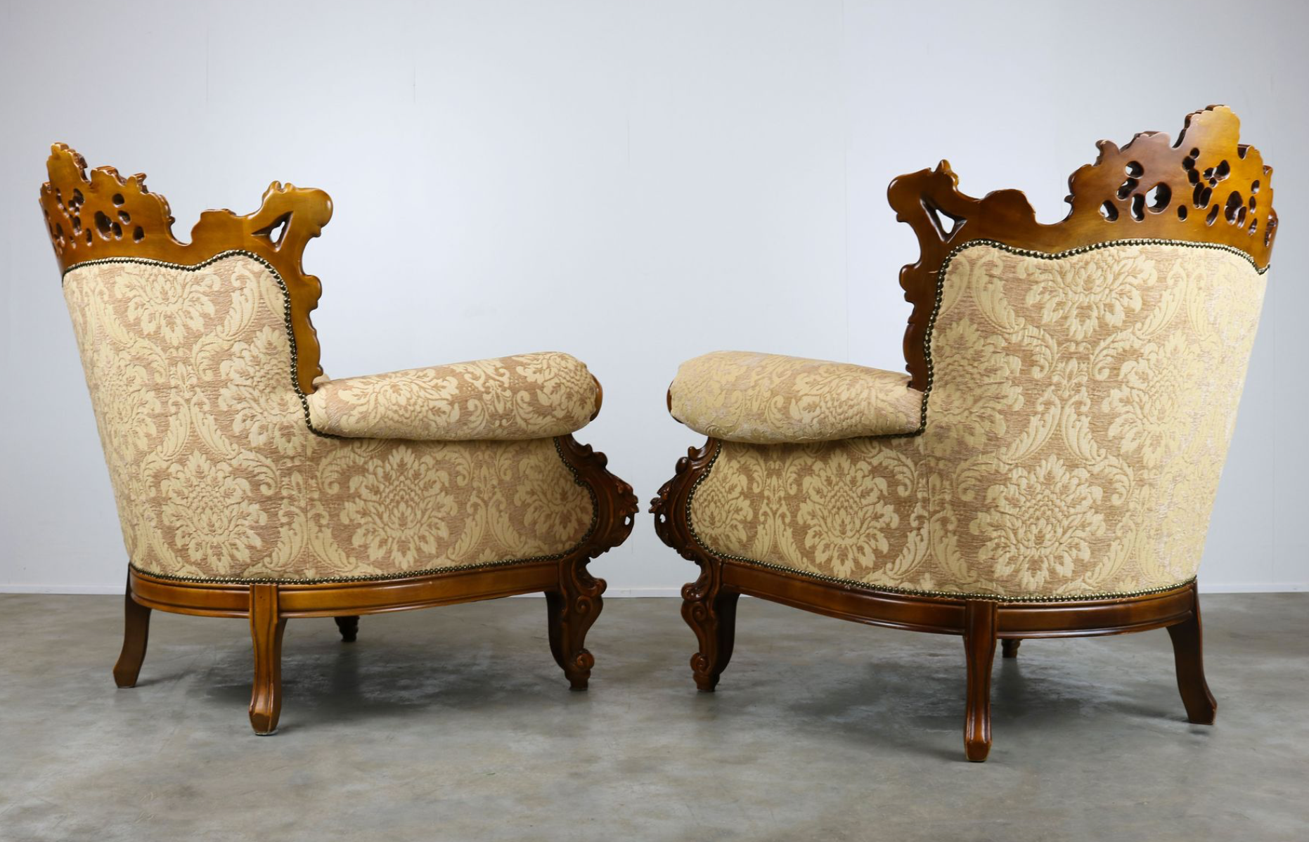 Italy's sculpted mid-century armchairs