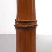 Lampadaire Tiki en bambou véritable années 1980