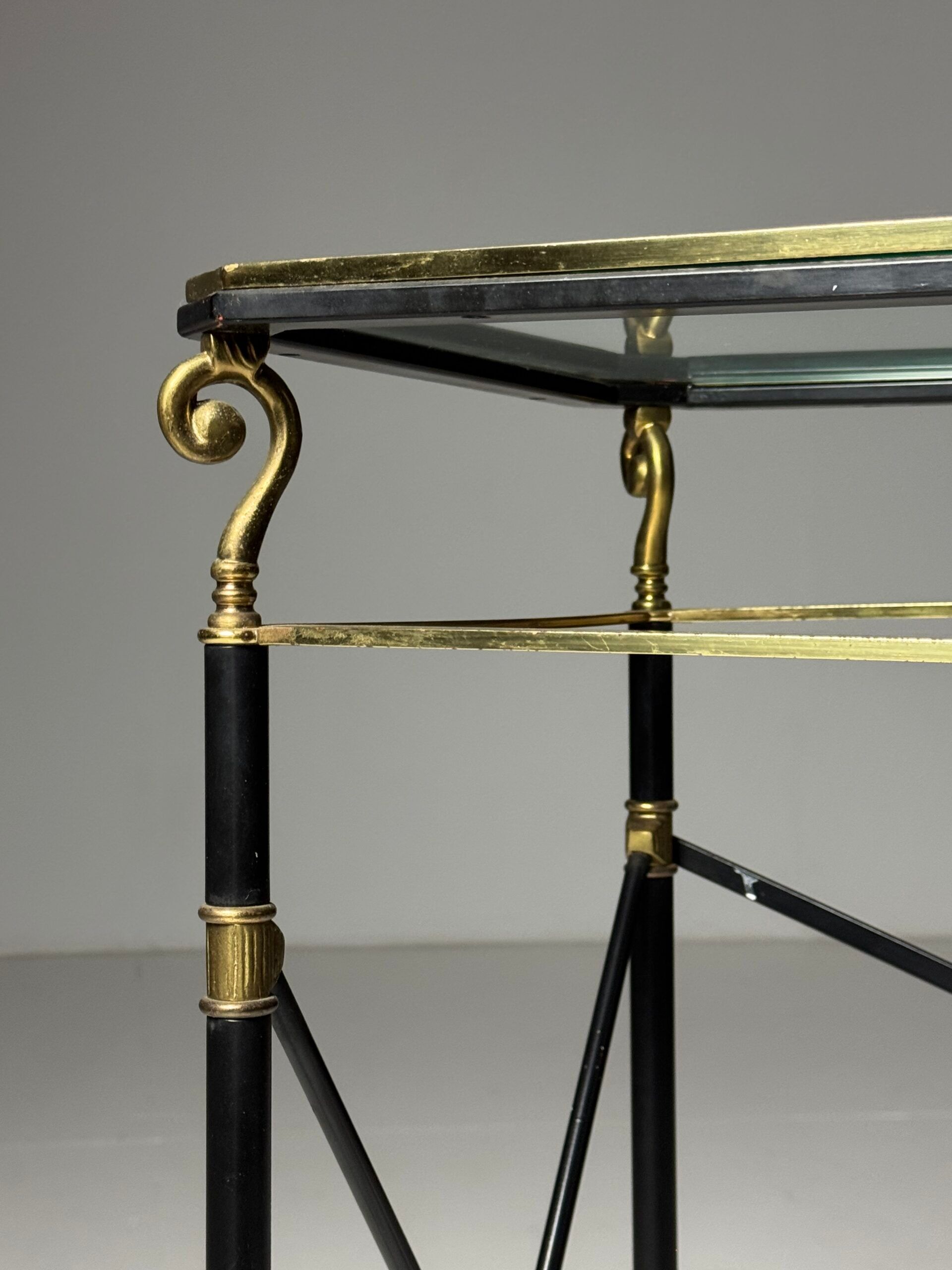 Table d'appoint des années 1960.
