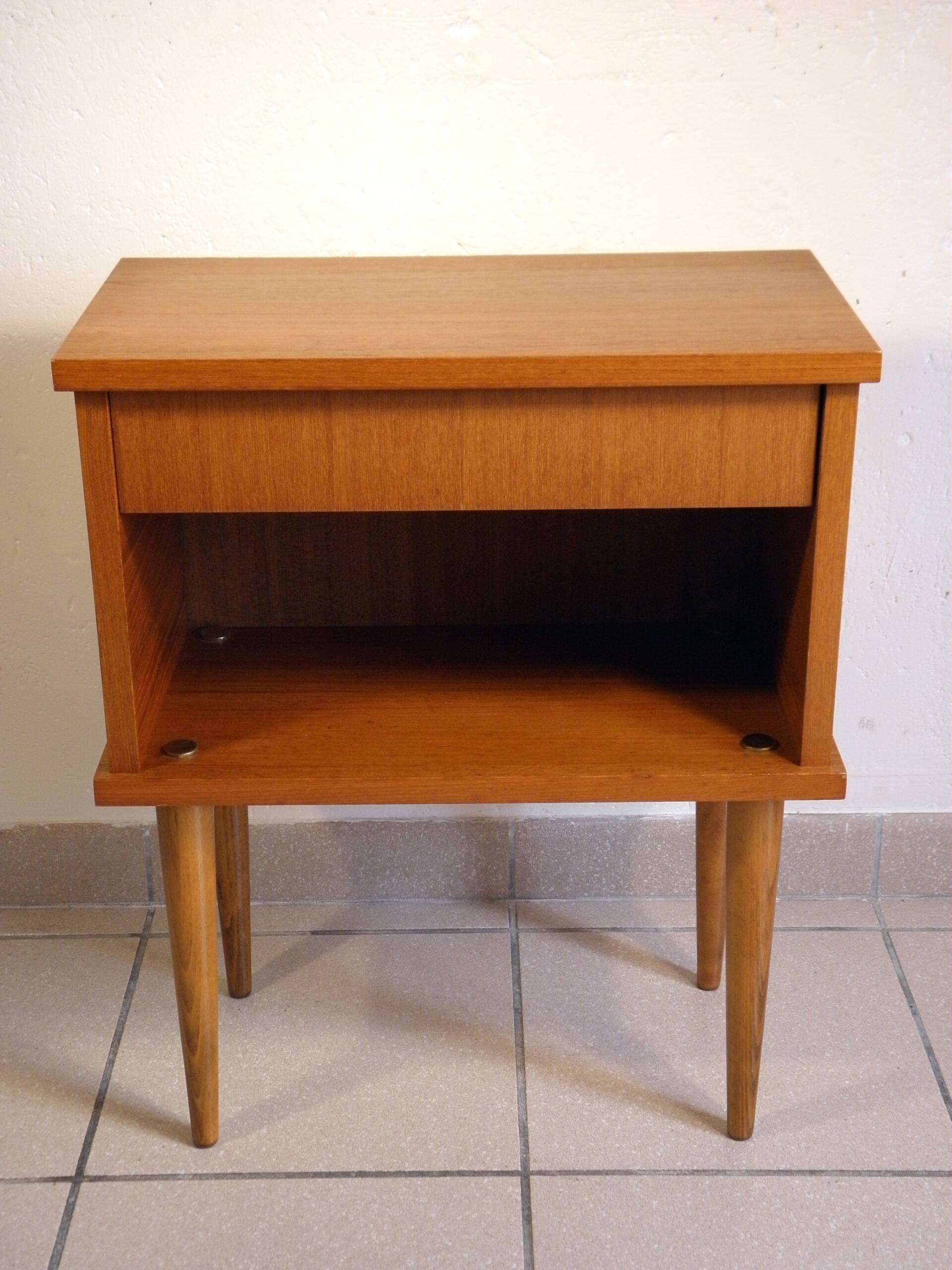 Teak bedside table years 70