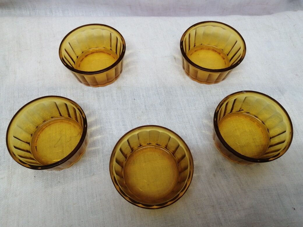 5 Vereco brown glass ramekins