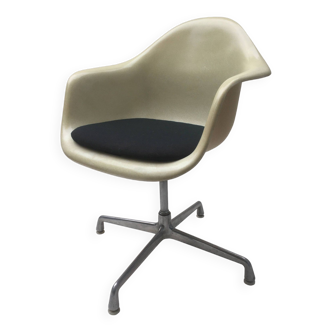 Fauteuil PACC Charles & Ray Eames pour Herman Miller
