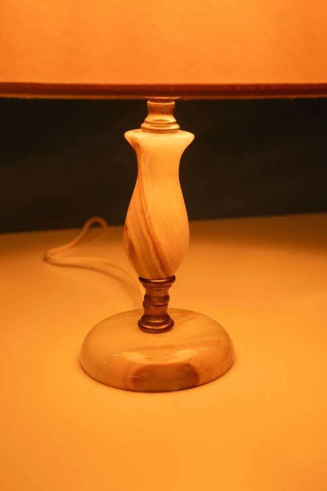 Bohemian table lamp from the 60s/70s, onyx and brass regency.