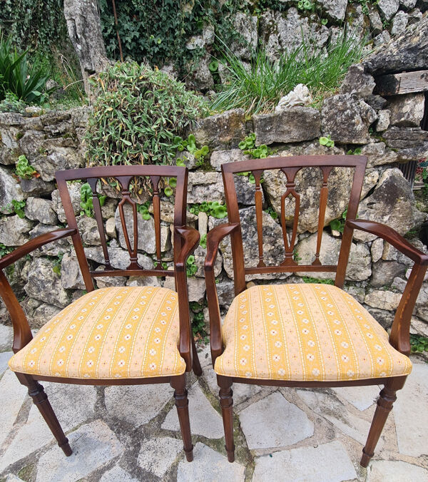 Mobilier de salon anglais en acajou vers 1900