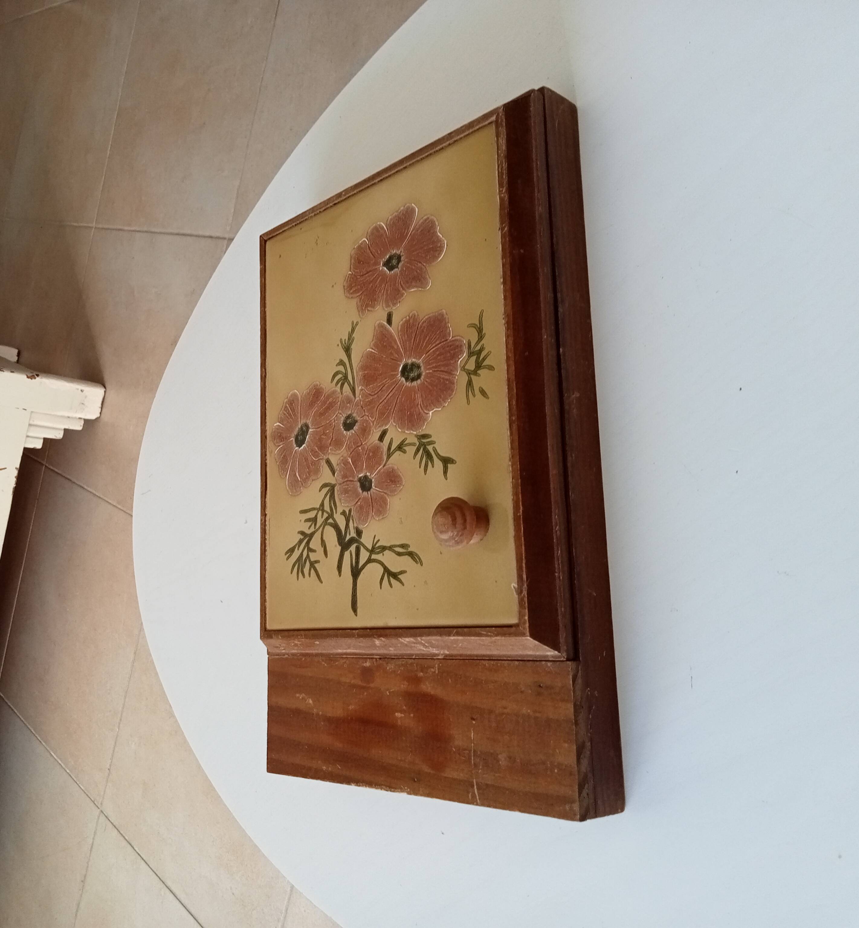 Vintage key holder wall box from the 60s/70s