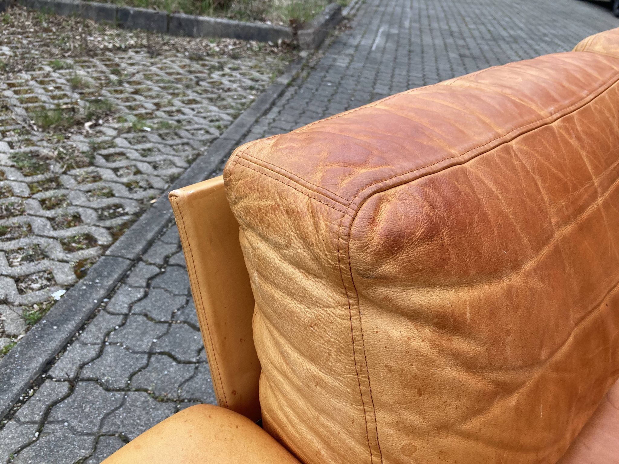 Canapé en cuir cognac vintage danois moderne du milieu du siècle