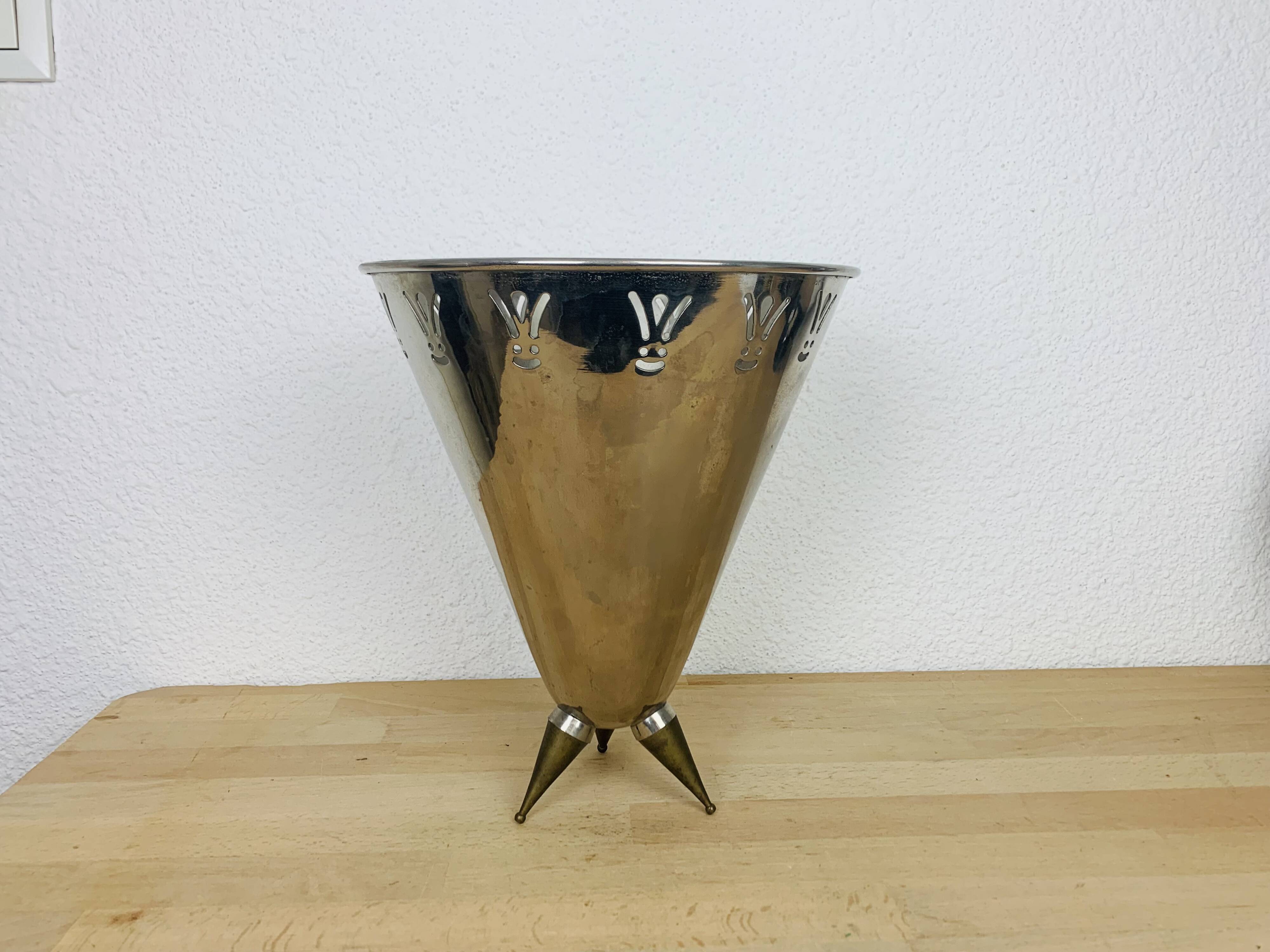 80s design ice bucket in chrome and brass