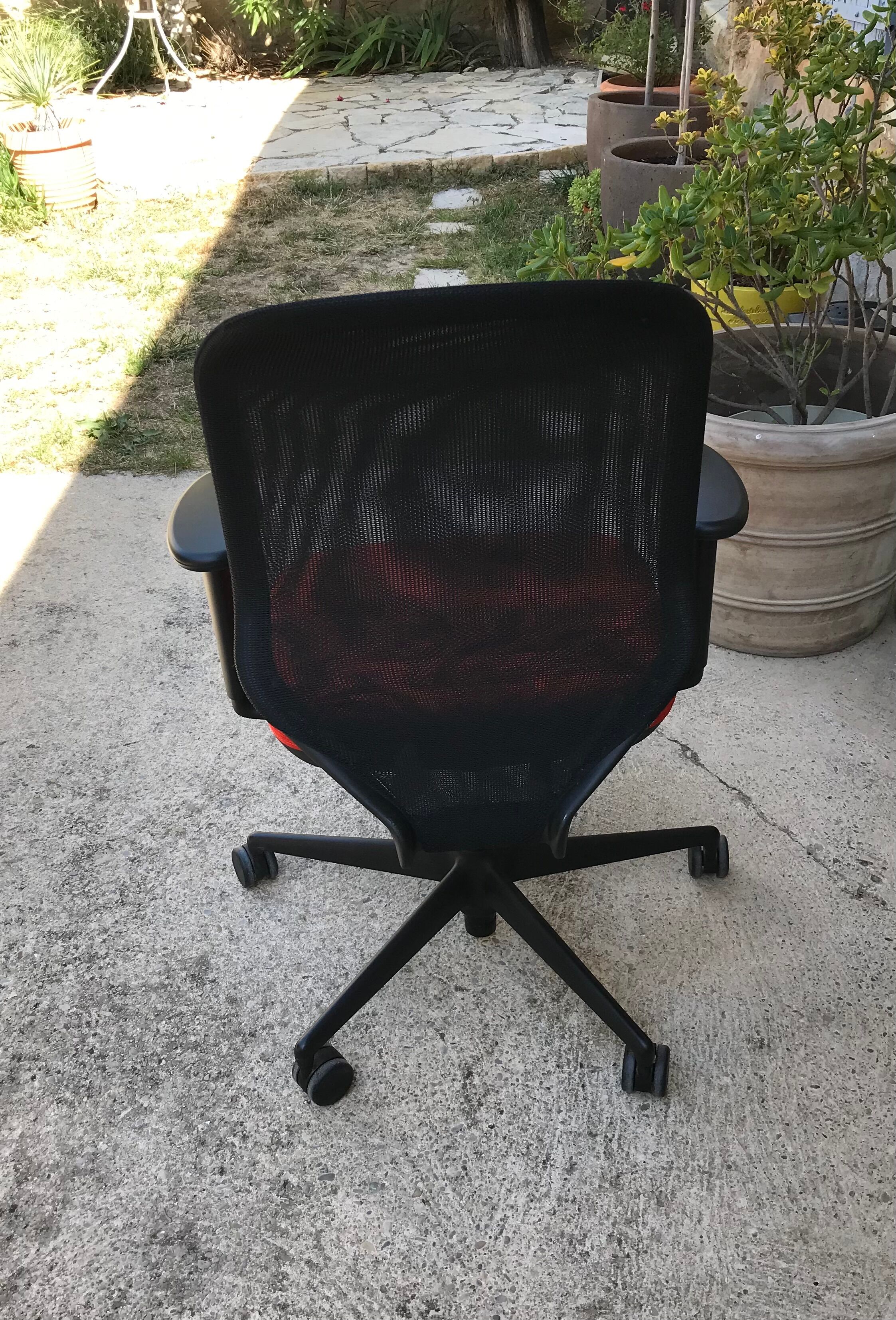 Medapal office armchair by Vitra