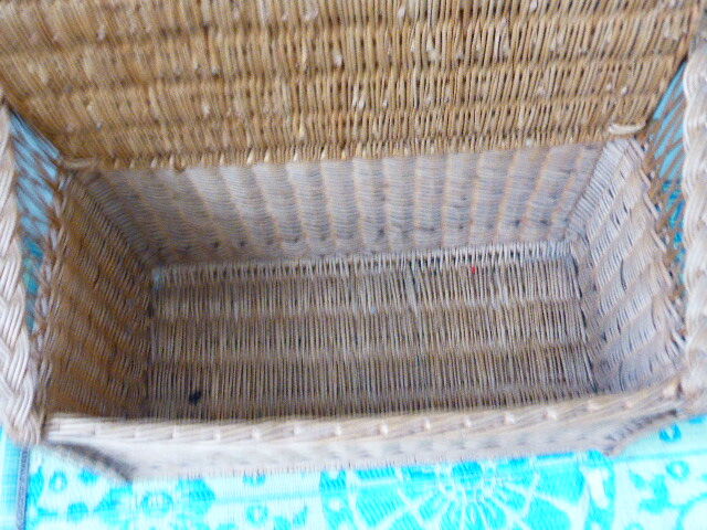 Bench chest storage childrens vintage Wicker