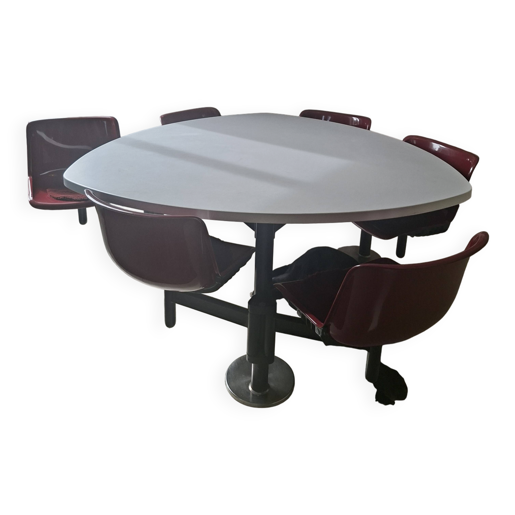 Table Osvaldo Borsani