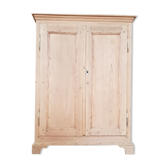 Pine cabinet